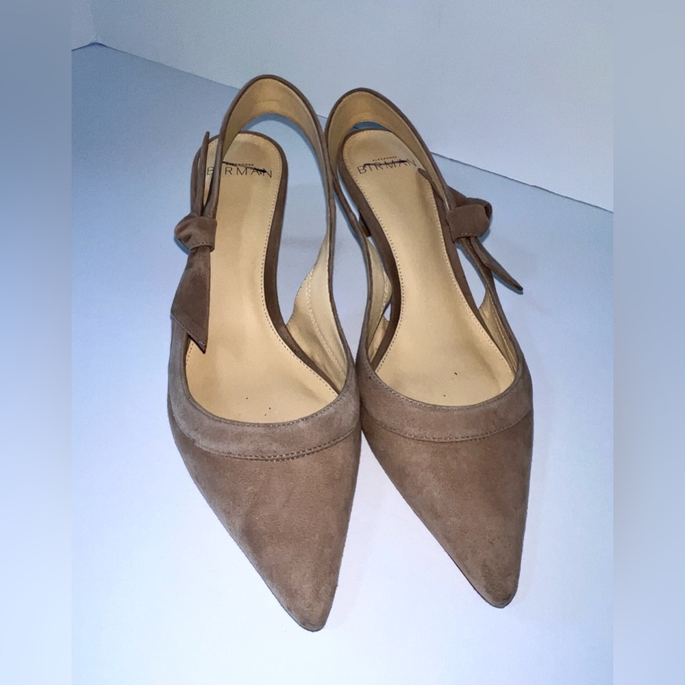 Alexandre Birman Slingback Pump in Tan‎ Suede Size 35